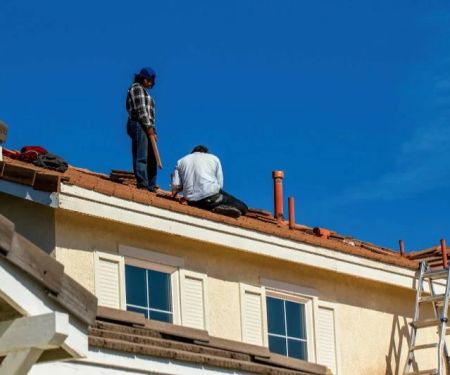 Roof Repair vs Roof Replacement: Cost & Decision-Making