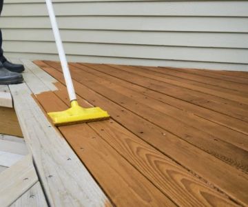 Siding Paints & Stains: Longevity Tips & Avoiding Peeling