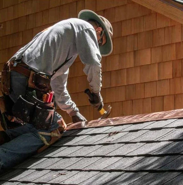 The Benefits of Hiring Local Roofing Contractors vs Large Companies