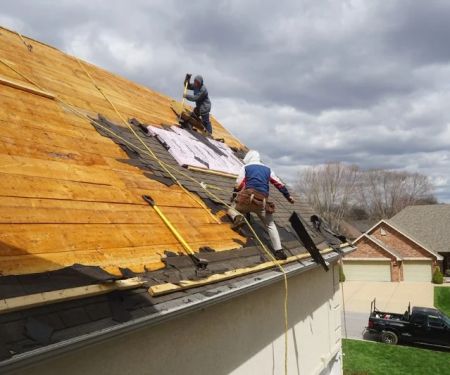 How to Protect Your Roof from Temperature Extremes: Seasonal Damage Prevention Guide