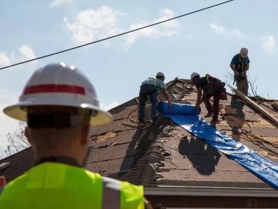What to Expect from Roofing Contractors During Repairs