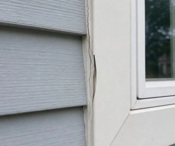 Why Siding Caulk Cracks Around Windows and Doors