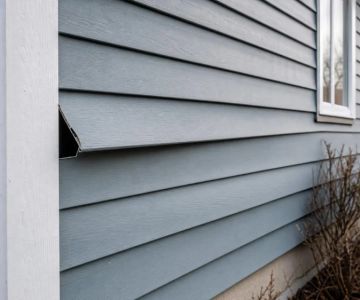 Loose Siding After Wind: Safe Checks and Repair Questions